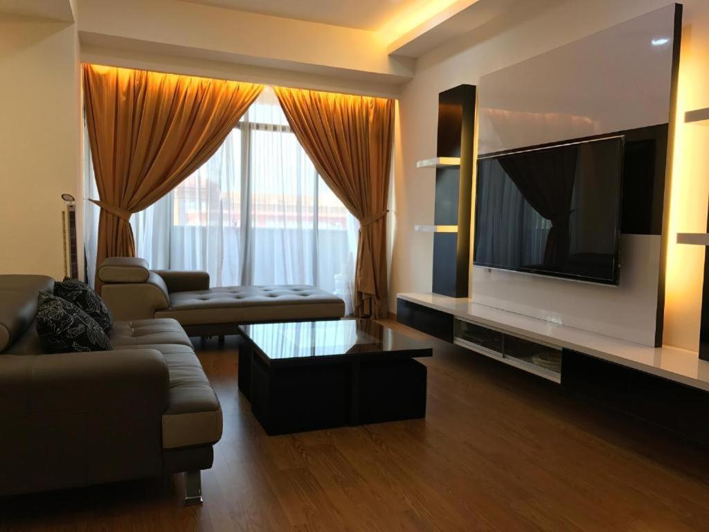 Alza Mahkota Hotel Melaka Kültér fotó